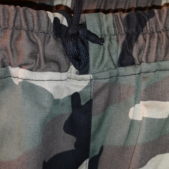 CAMO Pants NWT - Picture 6 of 9